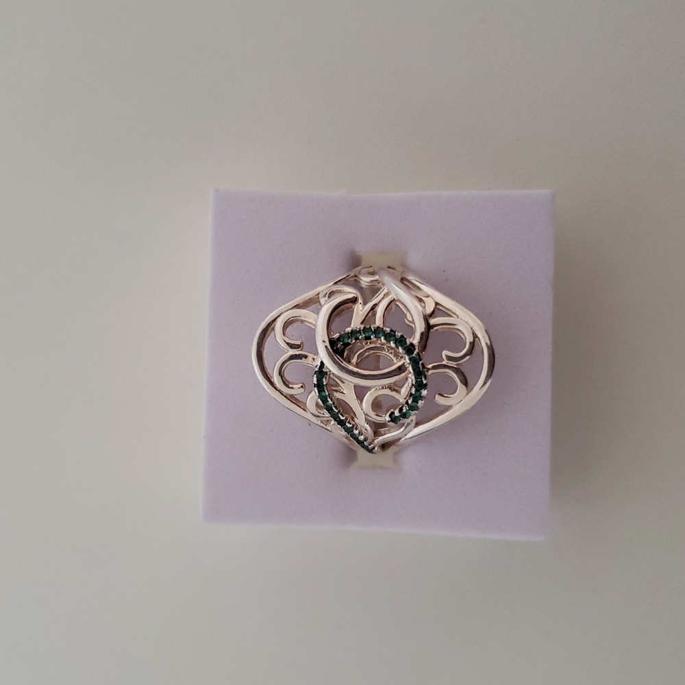 Silver and Green Ring
